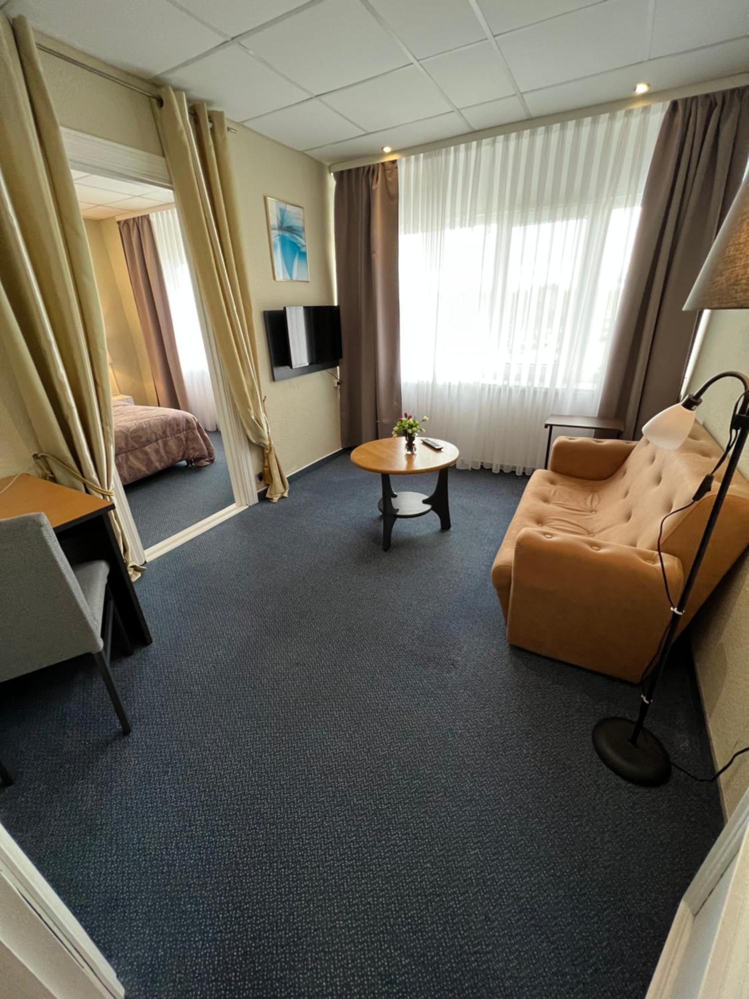 Astra Hotel Klaipėda Buitenkant foto