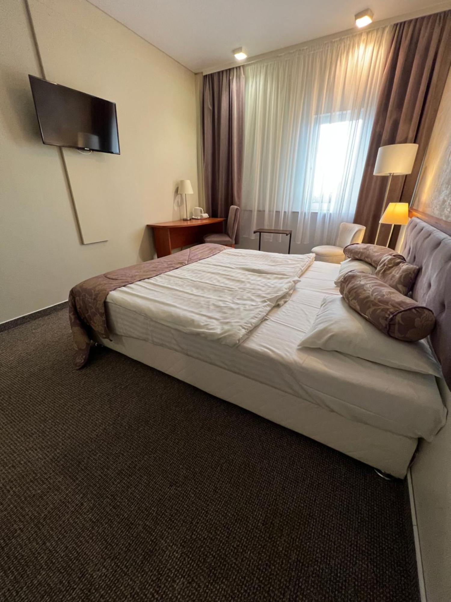 Astra Hotel Klaipėda Buitenkant foto